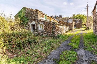 Vivienda adosada en Ortigueira