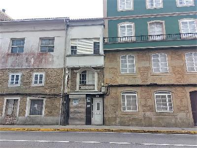 Edificio en Boiro