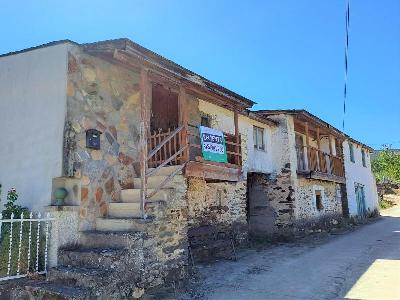Vivienda aislada en Larouco