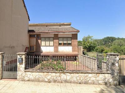 Vivienda aislada en Santa Colomba de Curueo